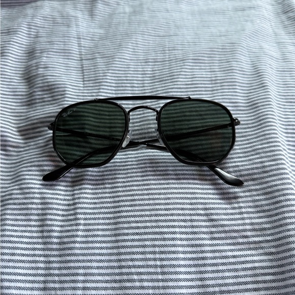 Ray-Ban Accessories - Ray-Ban Black Aviator Sunglasses